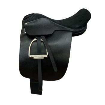 21" Black English Cutback Style Saddle With Fittings