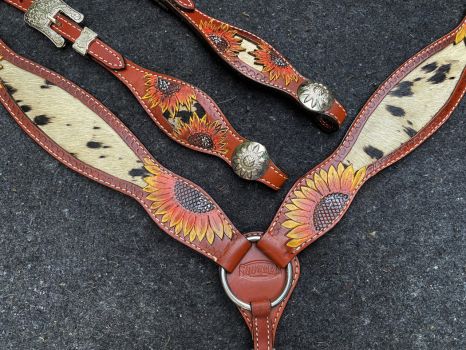 Showman Medium Oil Painted Sunflower One Ear Headstall &amp; Breast Collar Set with Hair on Cowhide #3