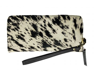 Showman Black &amp; White Hair on Cowhide Clutch Wristlet