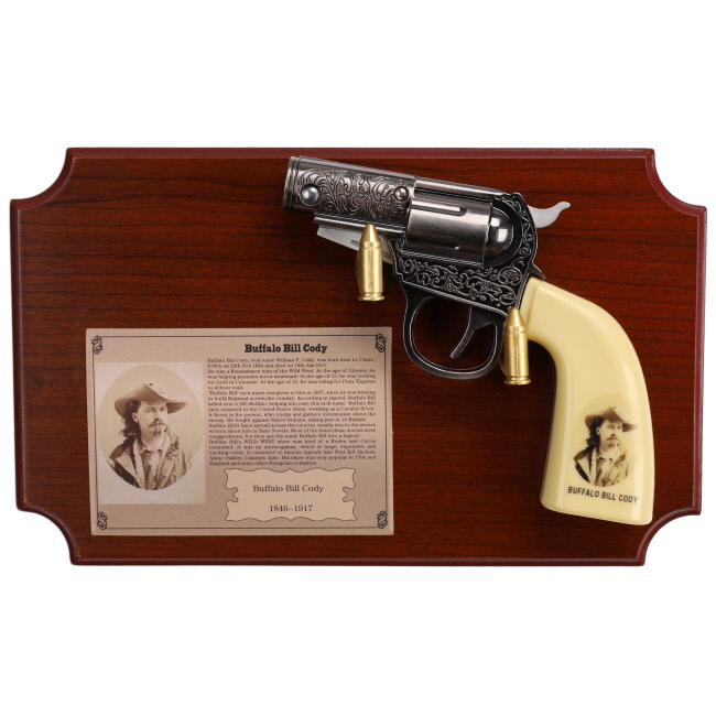 Buffalo Bill Stainless Steel Revolver Knife with Plaque #3